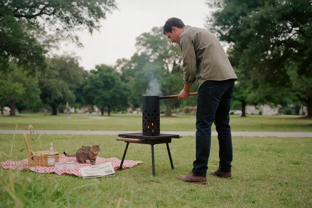 picnic-etiquette-rules-grill.webp